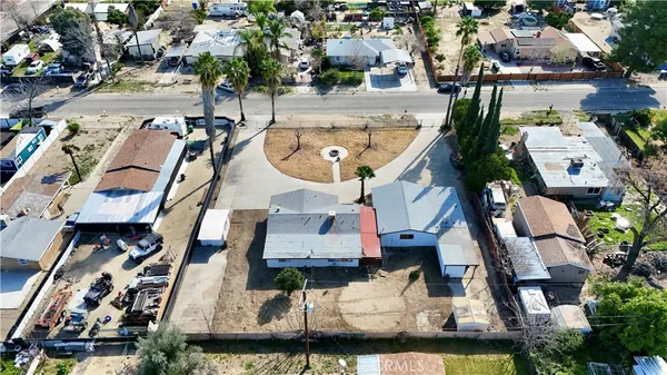 $2,400 | 25595 5th Street, Hemet, CA 92544