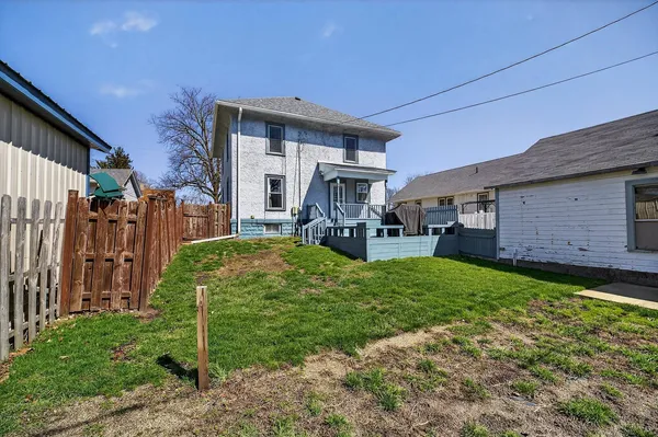 $239,000 | 2420 12th Street, Monroe, WI 53566