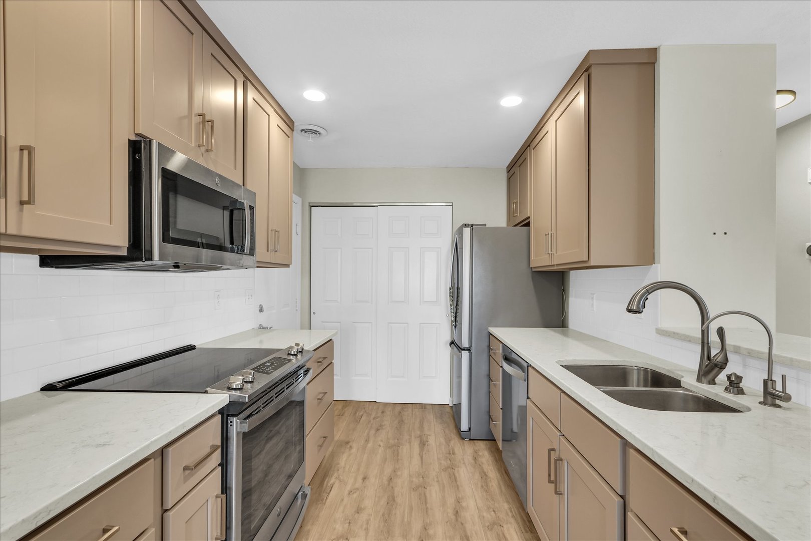 2402 Windward Boulevard, Unit 209 Champaign, IL 61821 - Photo 16 of 33