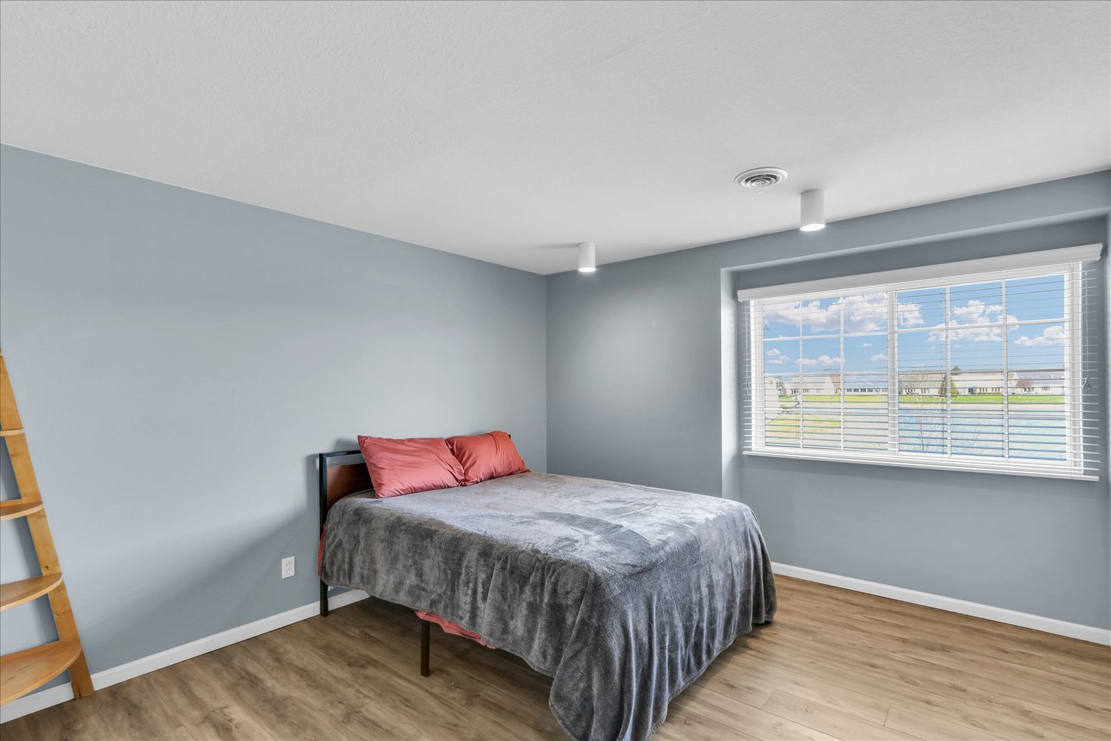 2402 Windward Boulevard, Unit 209 Champaign, IL 61821 - Photo 20 of 33