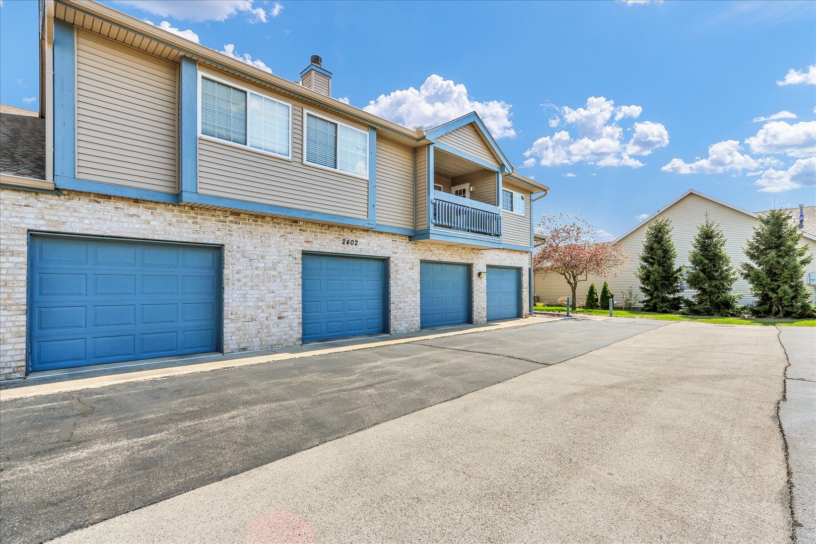 2402 Windward Boulevard, Unit 209 Champaign, IL 61821 - Photo 2 of 33