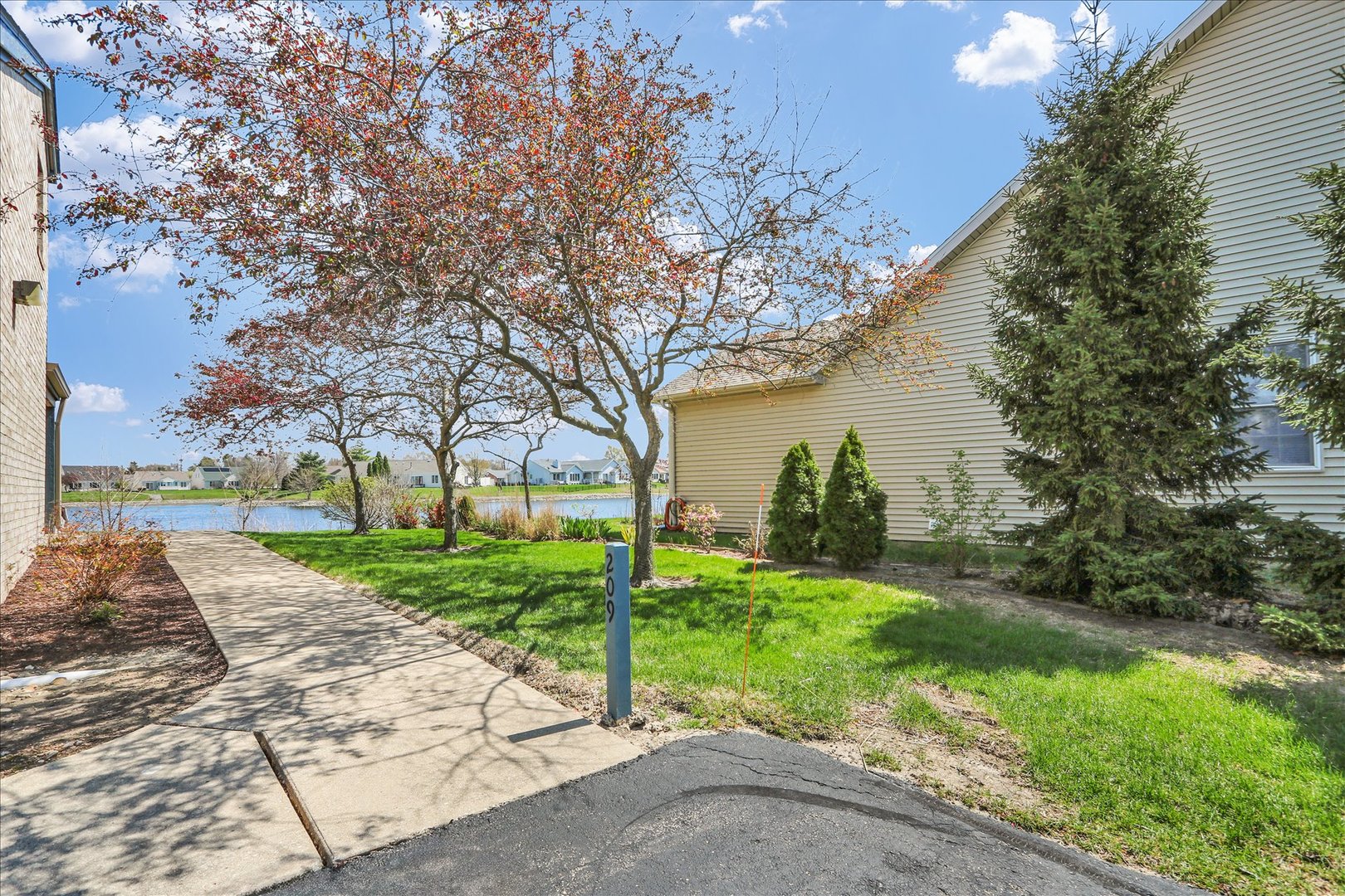 2402 Windward Boulevard, Unit 209 Champaign, IL 61821 - Photo 31 of 33