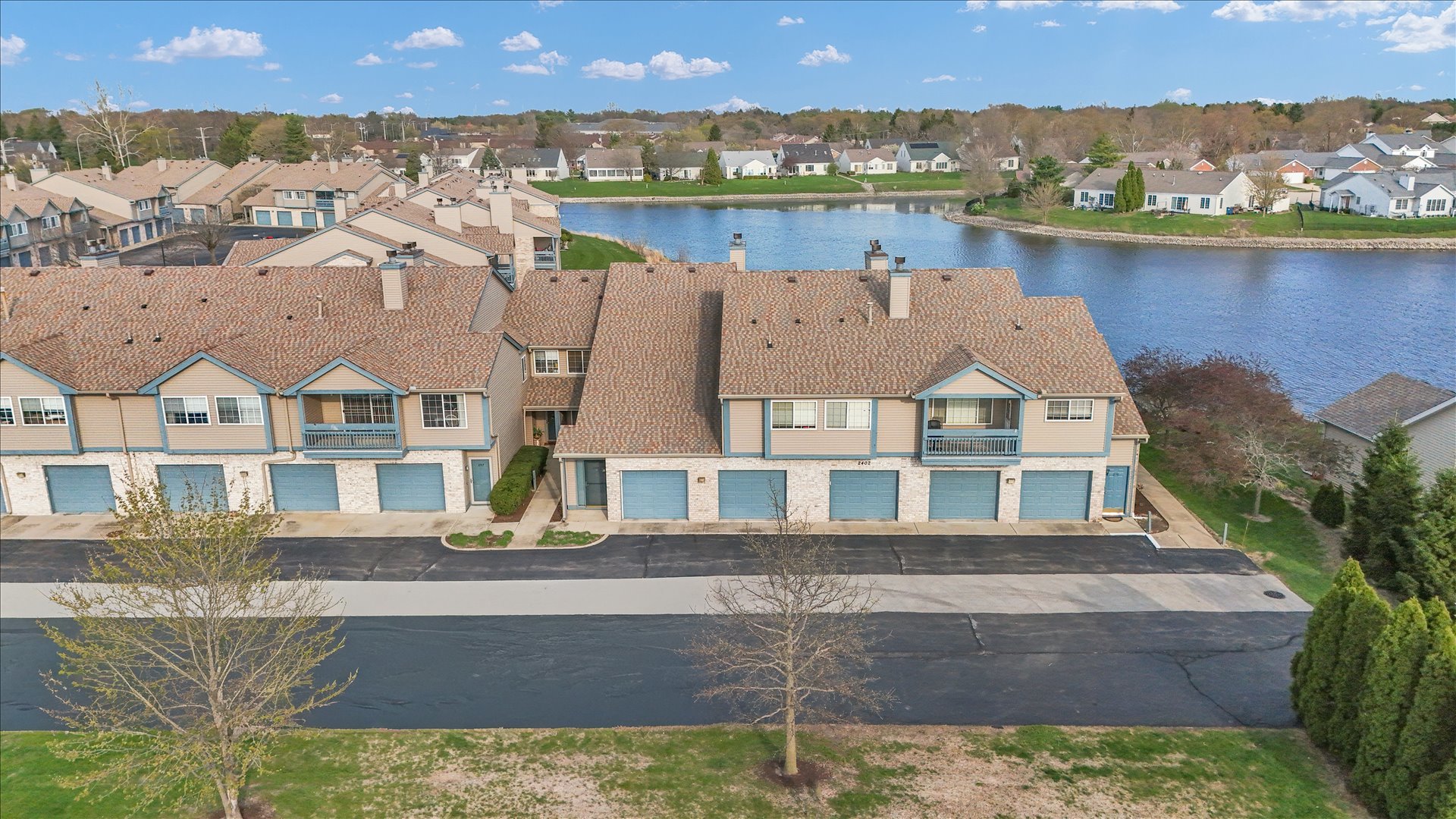 2402 Windward Boulevard, Unit 209 Champaign, IL 61821 - Photo 5 of 33