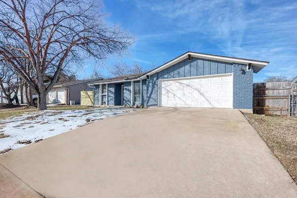 $1,800 | 1502 Sagebrush Drive, Round Rock, TX 78681