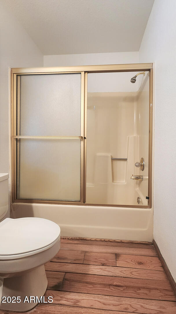 5115 Monte Vista Pine, AZ 85544 - Photo 16 of 35 a bathroom with a toilet and a shower