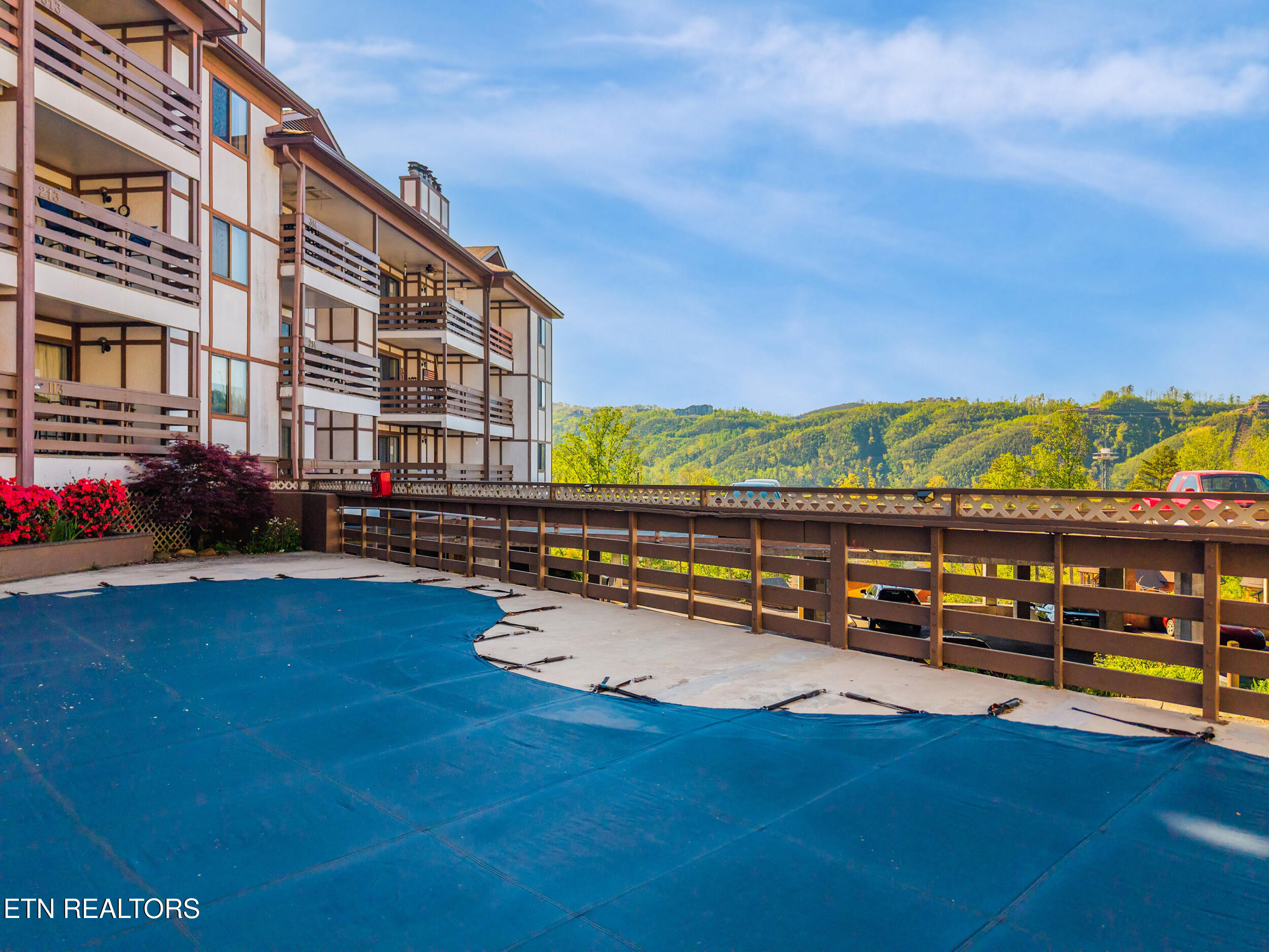616 Turkey Nest Road, Unit 311 Gatlinburg, TN 37738 - Photo 5 of 34 9_616_turkey_nest_rd_0007
