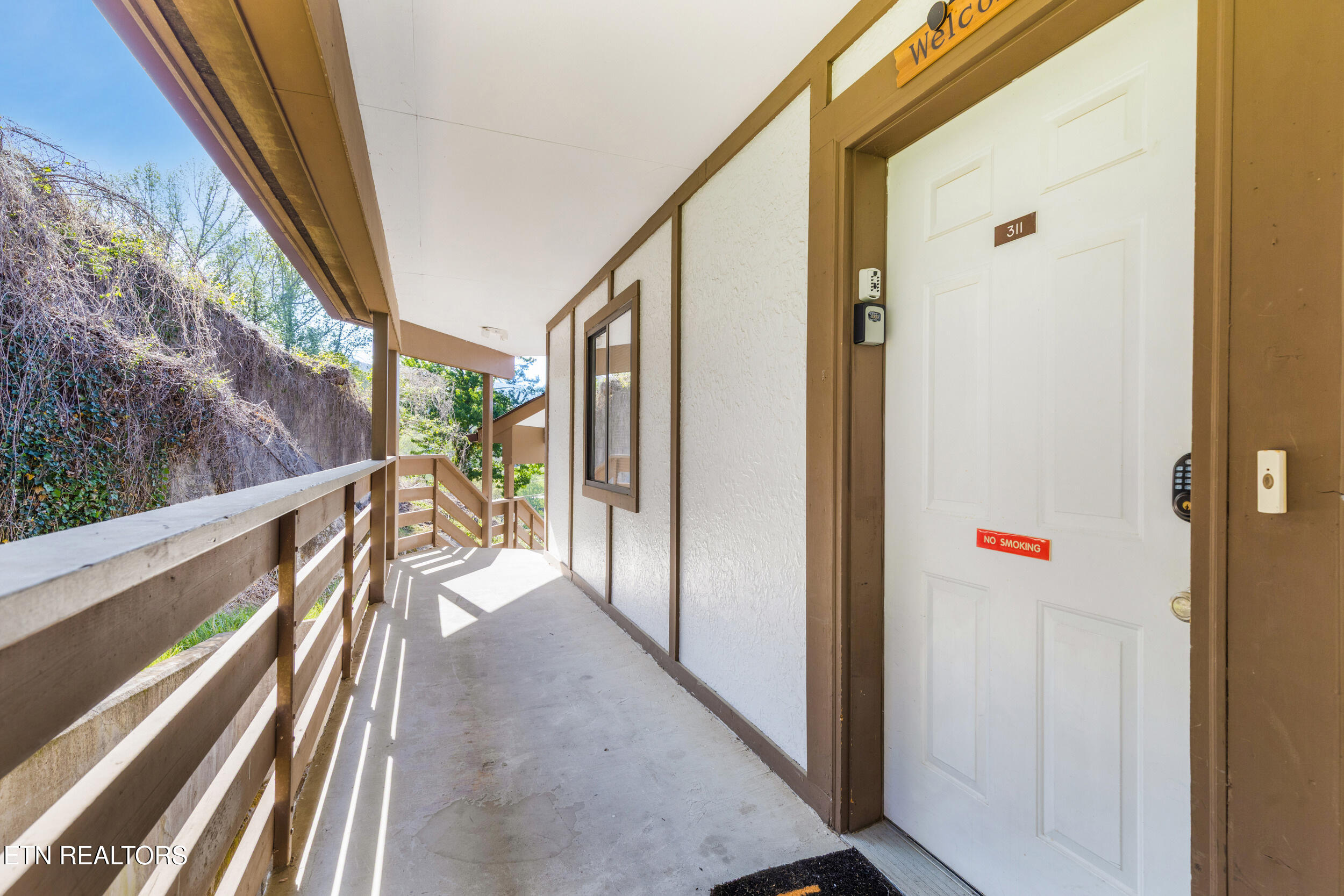 616 Turkey Nest Road, Unit 311 Gatlinburg, TN 37738 - Photo 7 of 34 16_616_turkey_nest_rd_0016