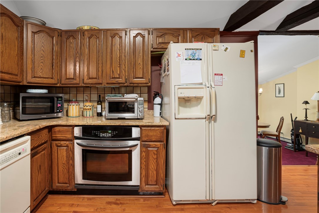 1515 S Road East Greenwich, RI 02818 - Photo 10 of 37