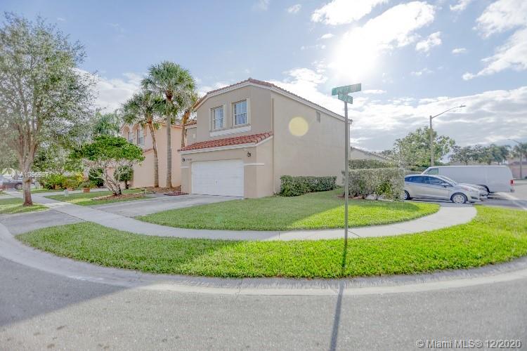 15698 Northwest 12th Road Pembroke Pines, FL 33028 - Photo 3 of 39