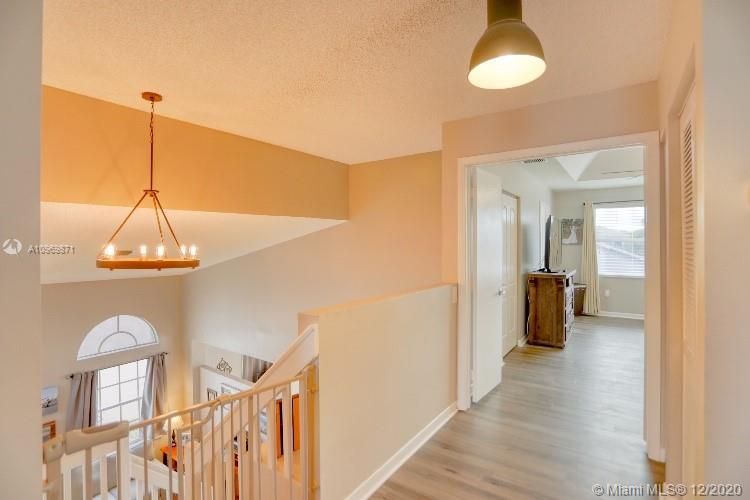 15698 Northwest 12th Road Pembroke Pines, FL 33028 - Photo 23 of 39
