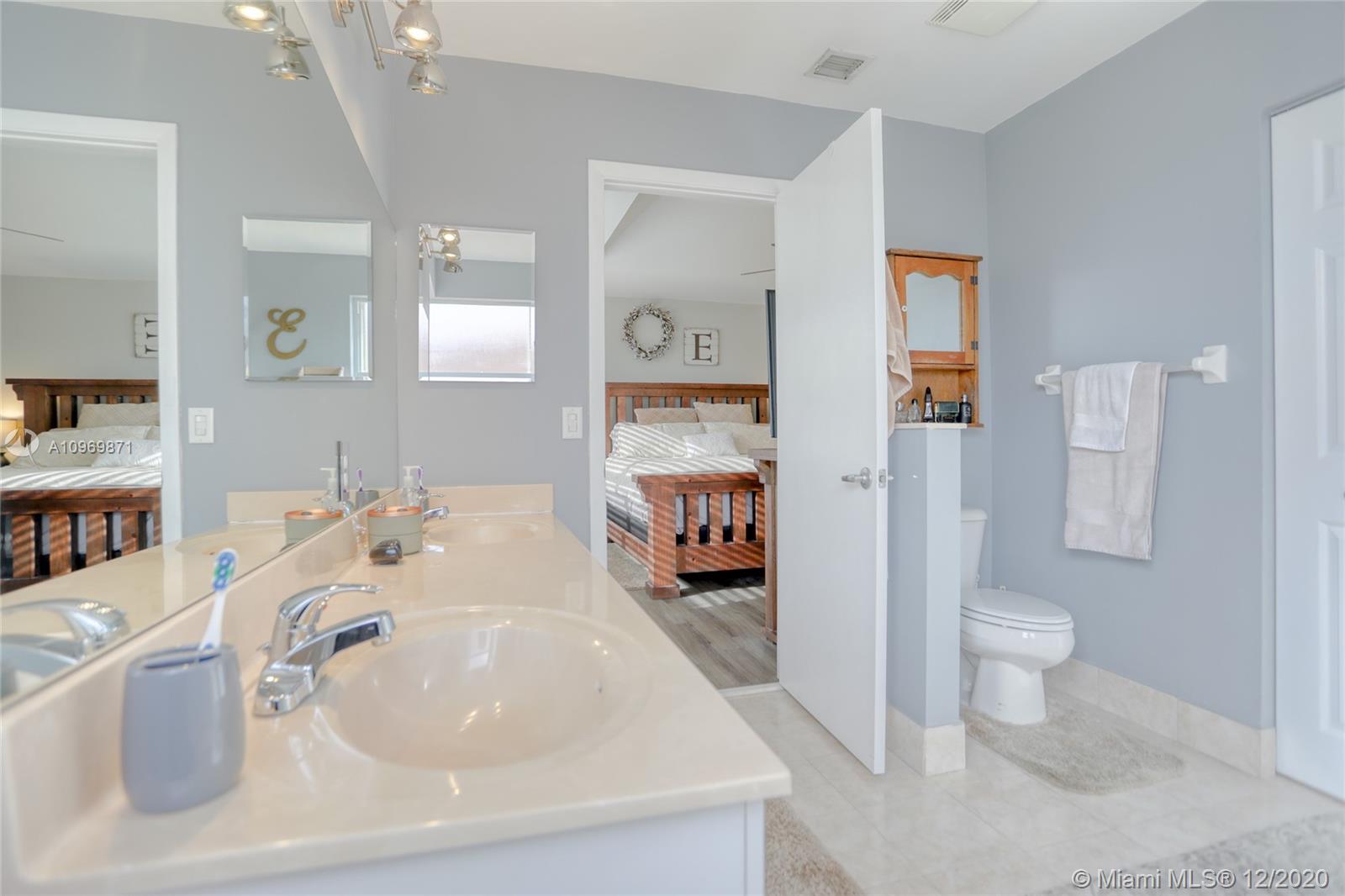 15698 Northwest 12th Road Pembroke Pines, FL 33028 - Photo 31 of 39