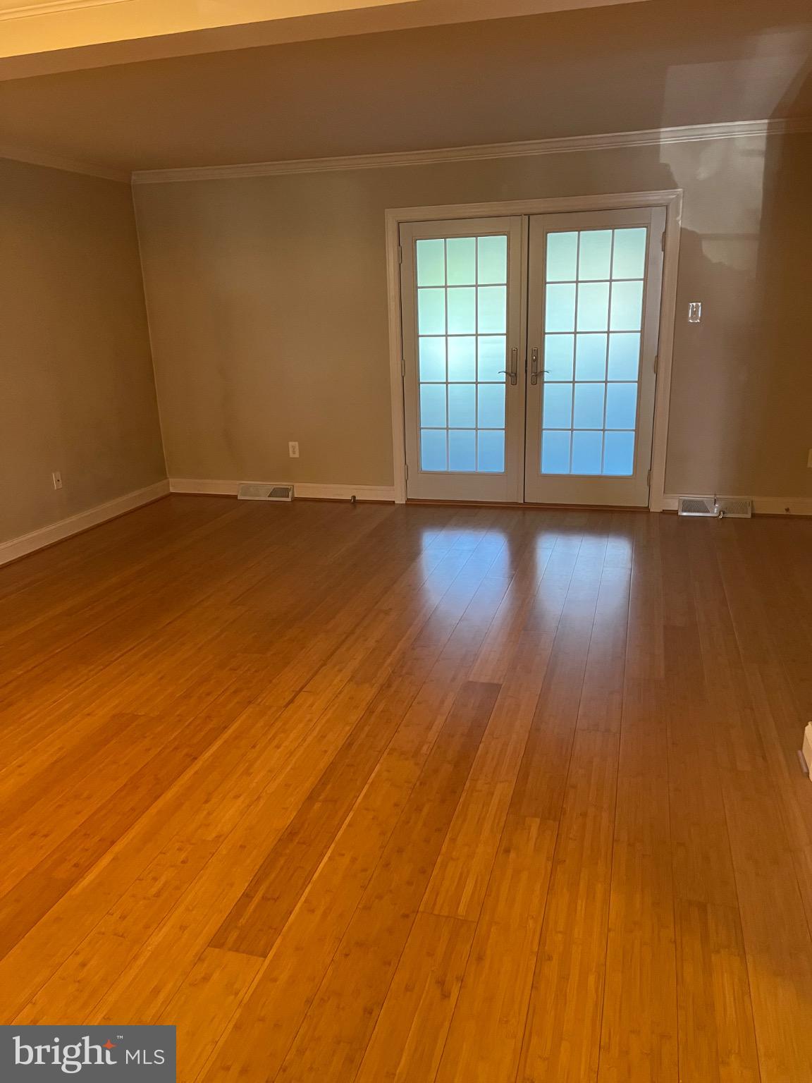 853 Century Street Hampstead, MD 21074 - Photo 2 of 18 Livingroom