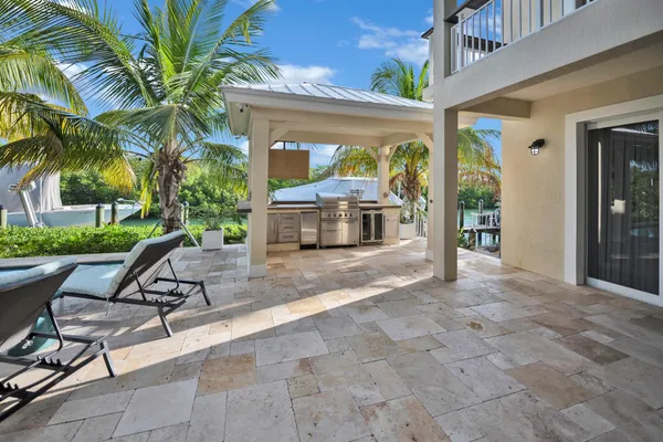$6,500,000 | 430 Palm Drive, Islamorada, FL 33036