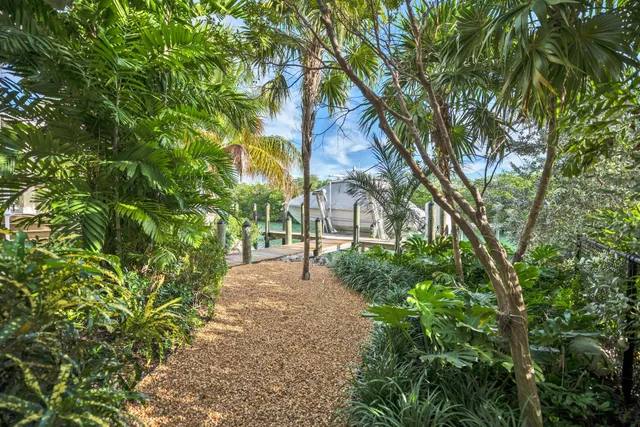 $6,500,000 | 430 Palm Drive, Islamorada, FL 33036