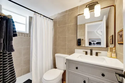 $310,000 | 510 Northeast 17th Avenue, Unit 103, Fort Lauderdale, FL 33301