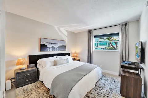 $310,000 | 510 Northeast 17th Avenue, Unit 103, Fort Lauderdale, FL 33301