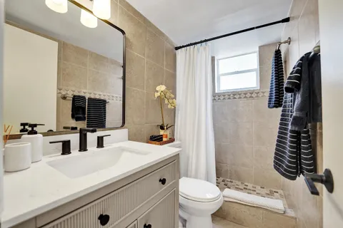 $310,000 | 510 Northeast 17th Avenue, Unit 103, Fort Lauderdale, FL 33301
