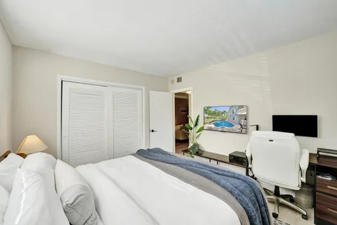 $310,000 | 510 Northeast 17th Avenue, Unit 103, Fort Lauderdale, FL 33301