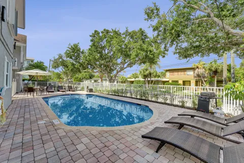 $310,000 | 510 Northeast 17th Avenue, Unit 103, Fort Lauderdale, FL 33301