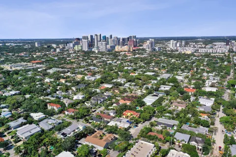 $310,000 | 510 Northeast 17th Avenue, Unit 103, Fort Lauderdale, FL 33301