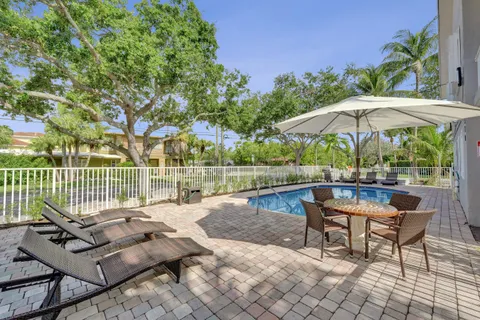 $310,000 | 510 Northeast 17th Avenue, Unit 103, Fort Lauderdale, FL 33301