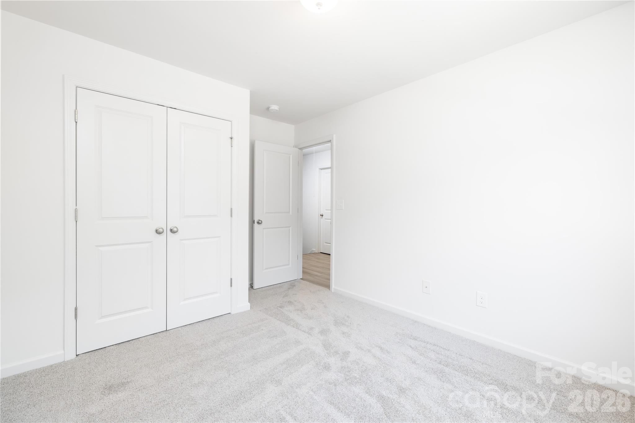 5514 Anderson Road Charlotte, NC 28269 - Photo 4 of 20 a view of an empty room