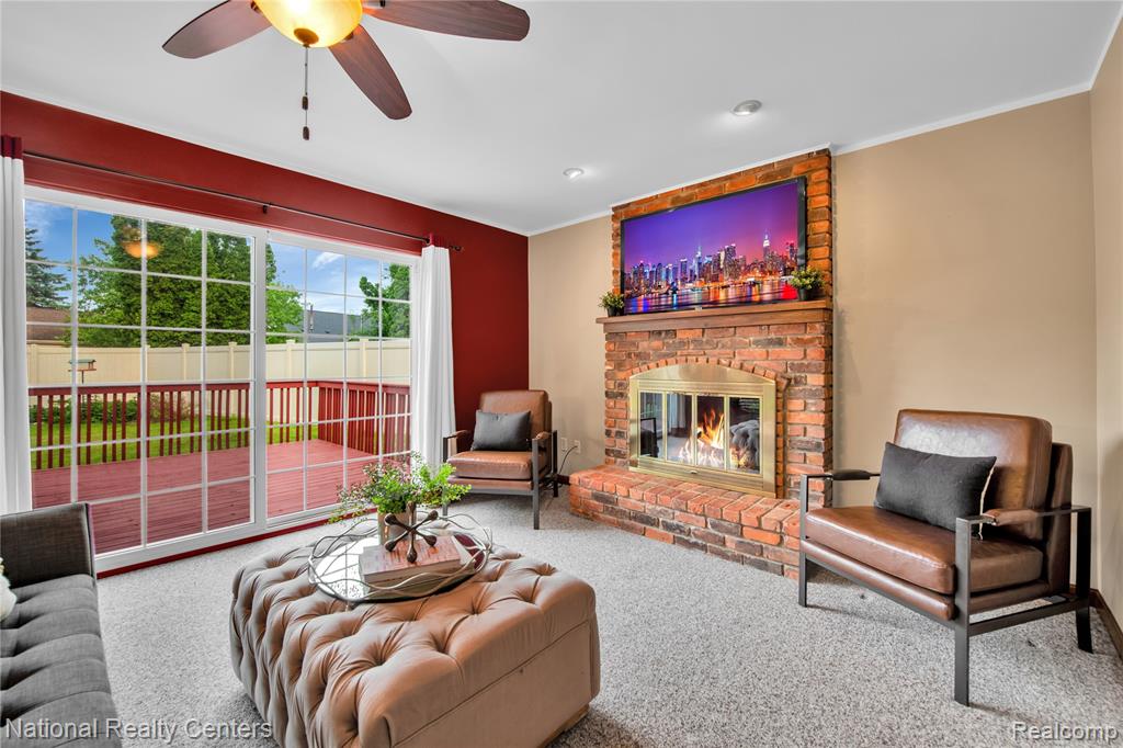 41895 Park Ridge Road Novi, MI 48375 - Photo 10 of 38