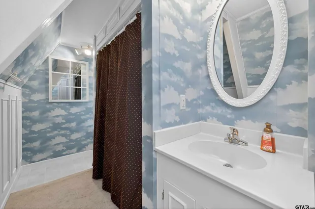 a bathroom with a bathtub
