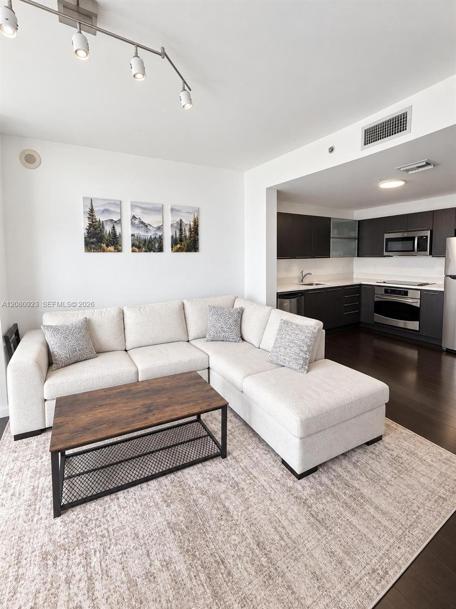90 Southwest 3rd Street, Unit 2210 Miami, FL 33130 - Photo 4 of 23 Gallery Image 4