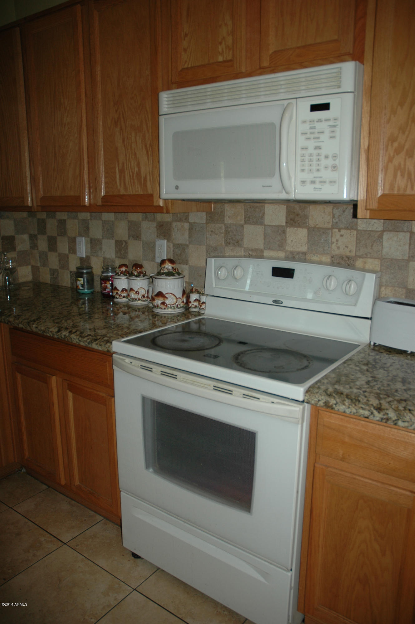 9310 West Bonitos Road Phoenix, AZ 85037 - Photo 14 of 48 Range & Microwave