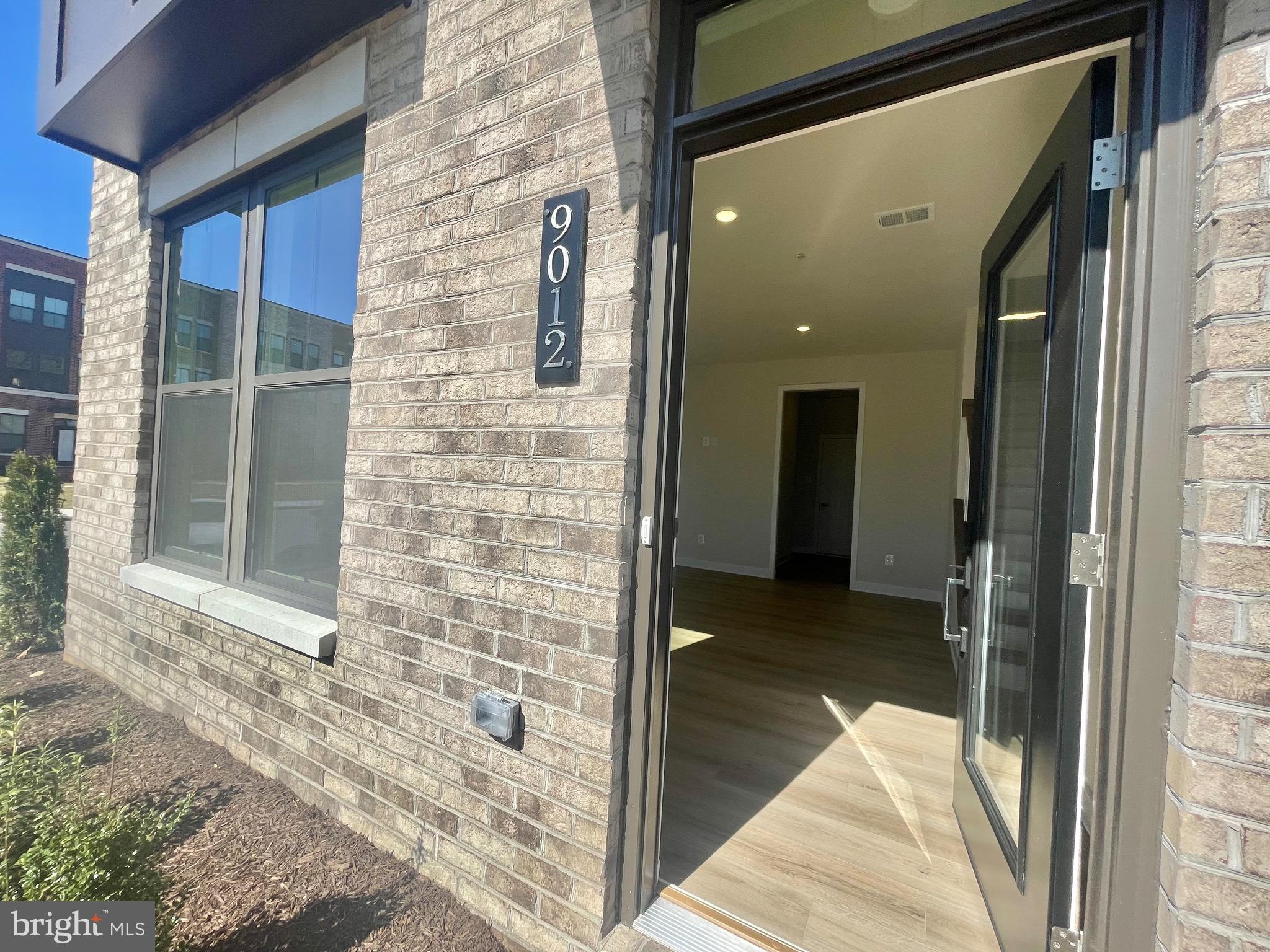 9012 Amelung Street Urbana, MD 21704 - Photo 4 of 43