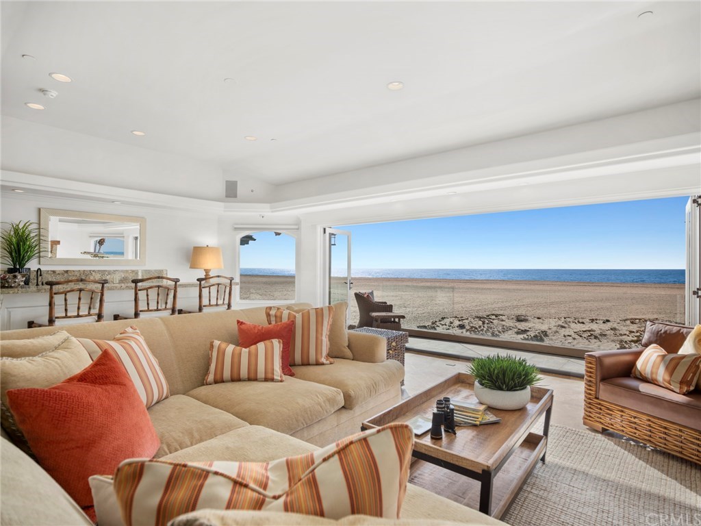 930 West Oceanfront Newport Beach, CA 92661 - Photo 11 of 26