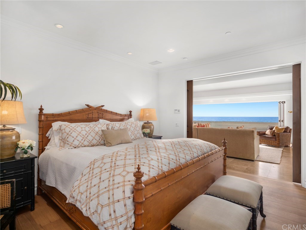 930 West Oceanfront Newport Beach, CA 92661 - Photo 15 of 26