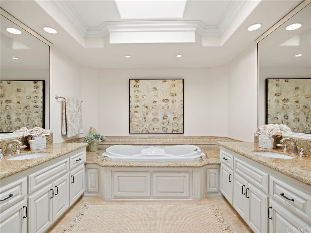 930 West Oceanfront Newport Beach, CA 92661 - Photo 16 of 26