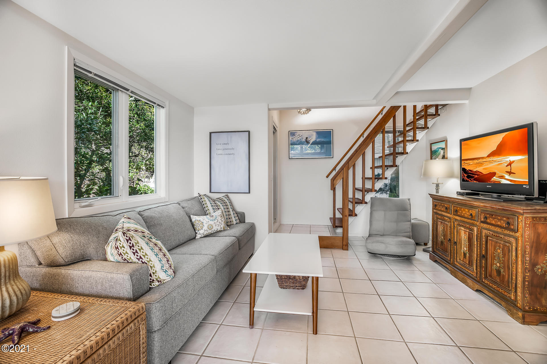 3 Ridge Crest Road Gleneden Beach, OR 97388 - Photo 12 of 50 Den