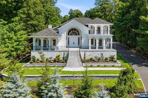 $2,999,000 | 244 Park Avenue, Caldwell, NJ 07006