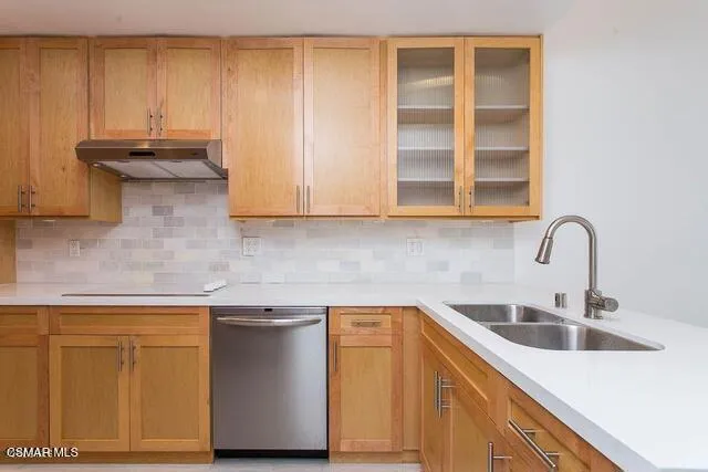 $6,500 | 4338 Redwood Avenue, Unit B313, Marina del Rey, CA 90292