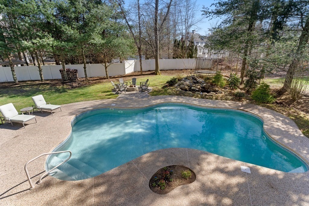76 Paul Road Hanover, MA 02339 - Photo 27 of 38