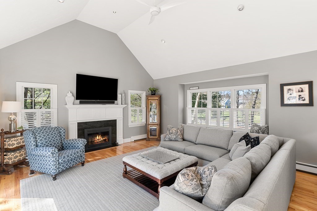 76 Paul Road Hanover, MA 02339 - Photo 3 of 38