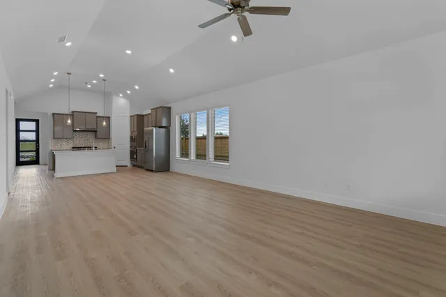 $393,000 | 124 Coastal Pr Drive, Hempstead, TX 77445