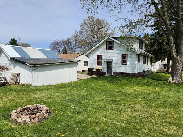 $99,900 | 515 West Dewey Street, Freeport, IL 61032