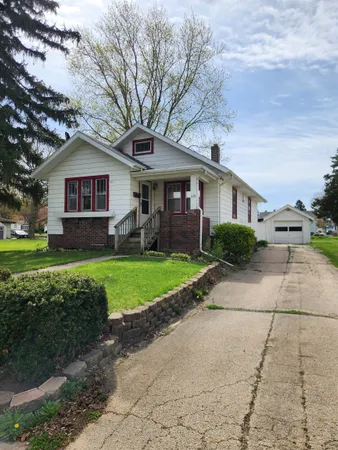 $99,900 | 515 West Dewey Street, Freeport, IL 61032