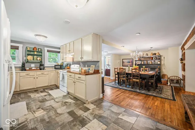 $1,575,000 | 3016 Hoover Road, Nashville, IN 47448