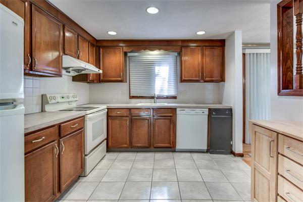 18 Harvest Road Reading, MA 01867 - Photo 9 of 29 Gallery Image 9