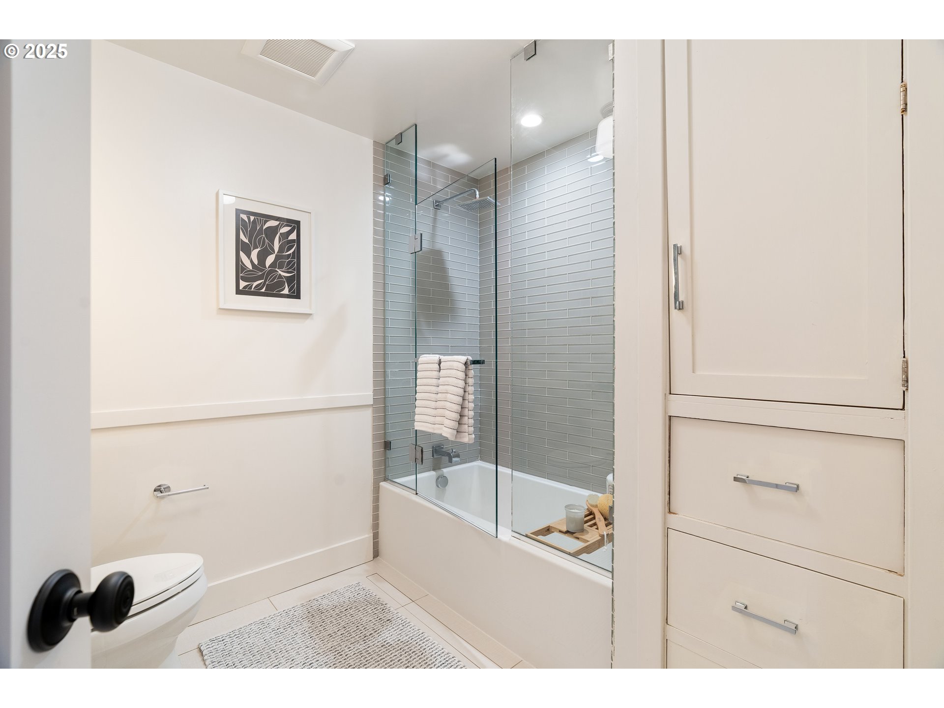 6328 Southwest Brugger Street Portland, OR 97219 - Photo 28 of 48 a bathroom with a shower