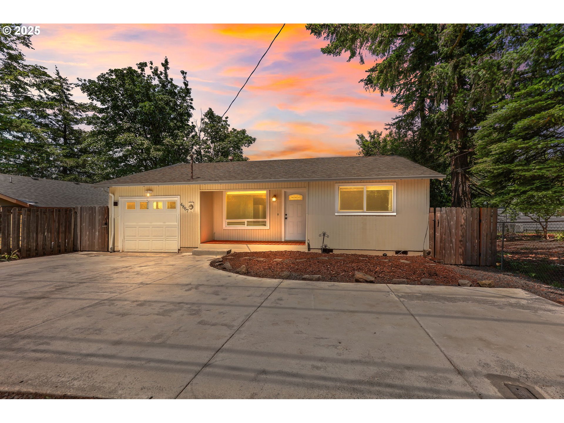 4867 Southwest Taylors Ferry Road Portland, OR 97219 - Photo 1 of 47 Gallery Image 1