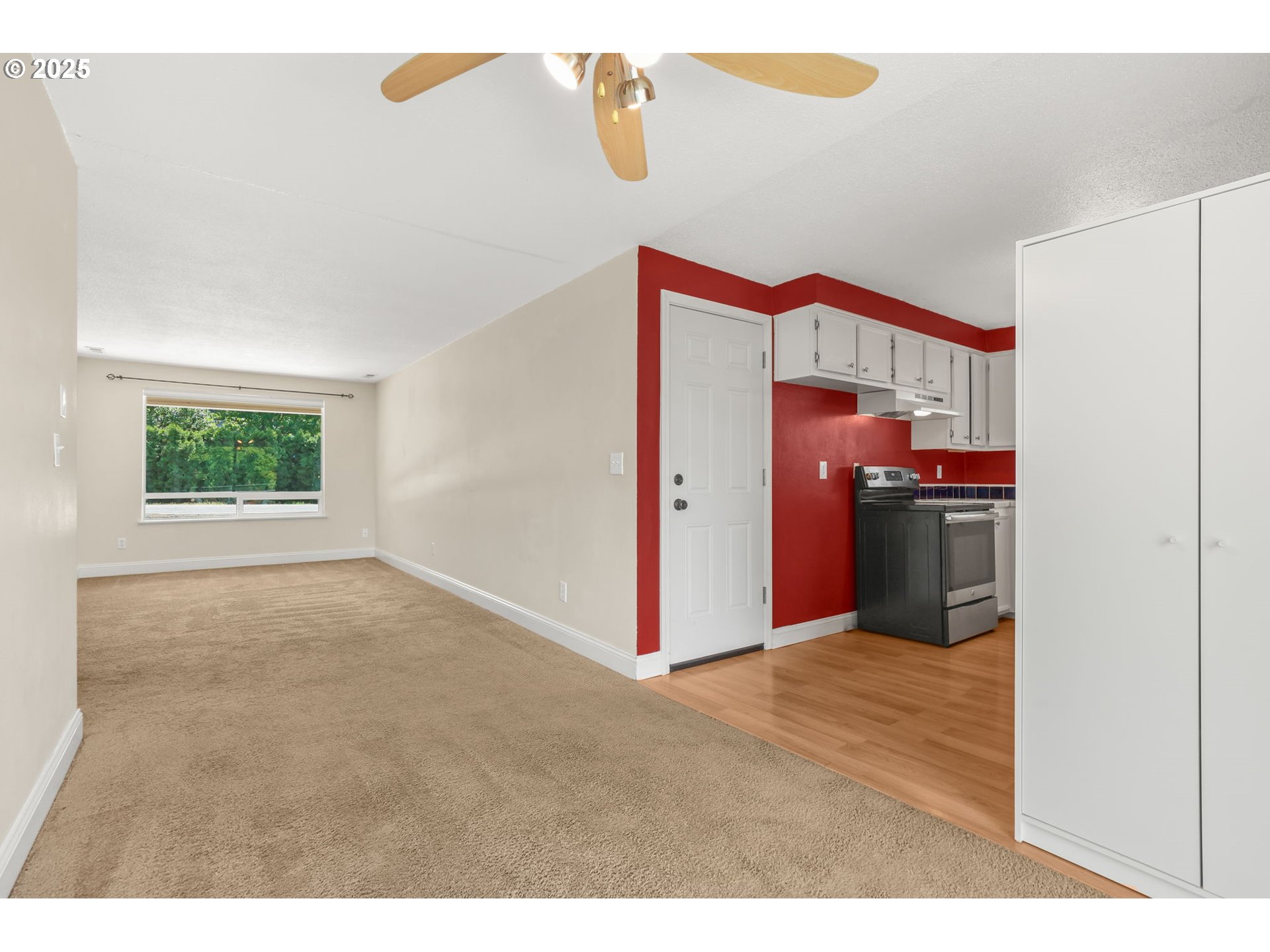 4867 Southwest Taylors Ferry Road Portland, OR 97219 - Photo 12 of 47 Gallery Image 12