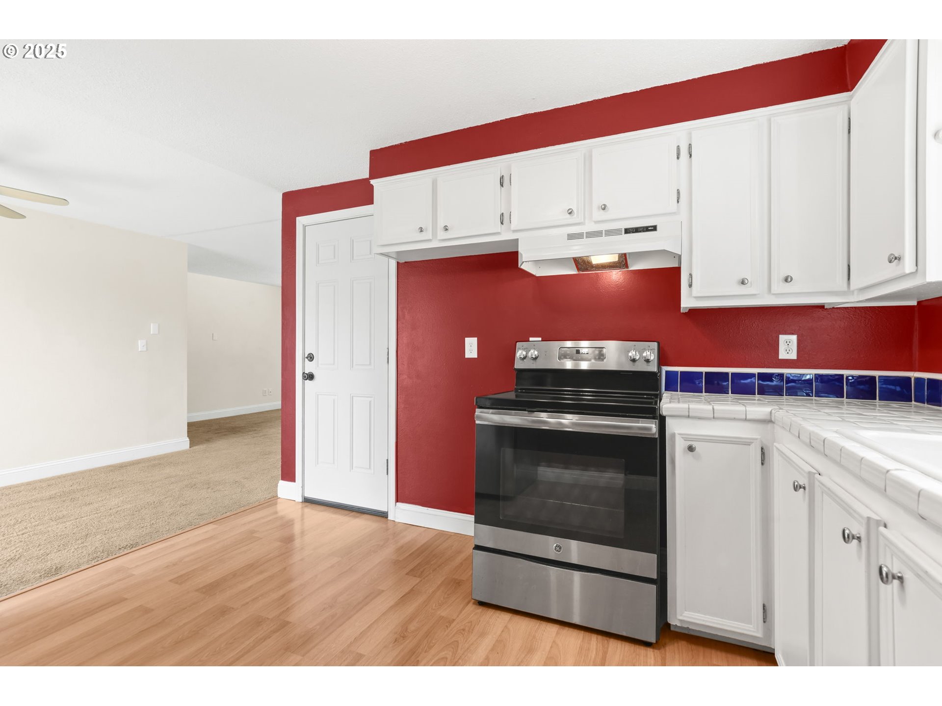 4867 Southwest Taylors Ferry Road Portland, OR 97219 - Photo 15 of 47 Gallery Image 15
