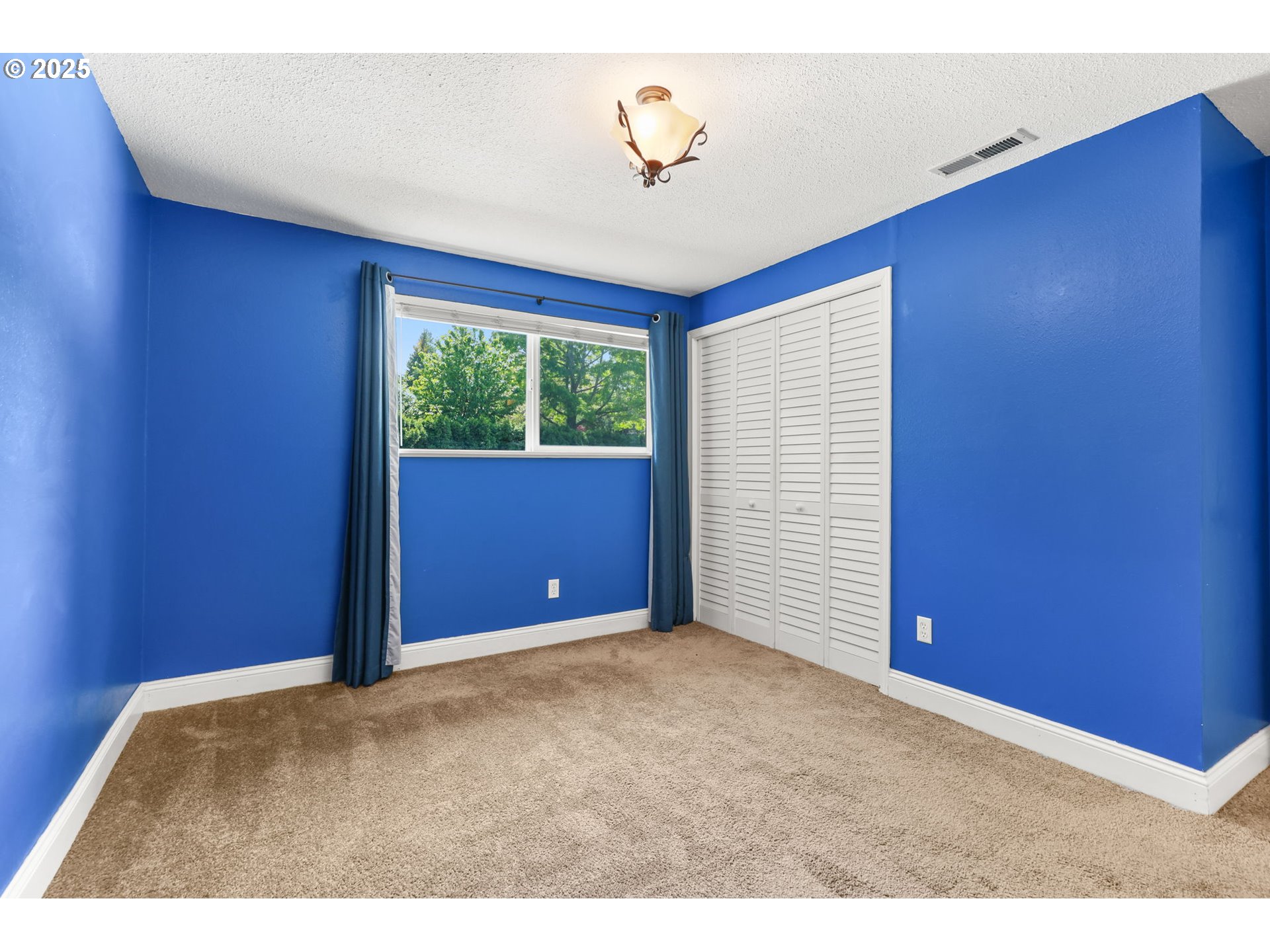 4867 Southwest Taylors Ferry Road Portland, OR 97219 - Photo 20 of 47 Gallery Image 20