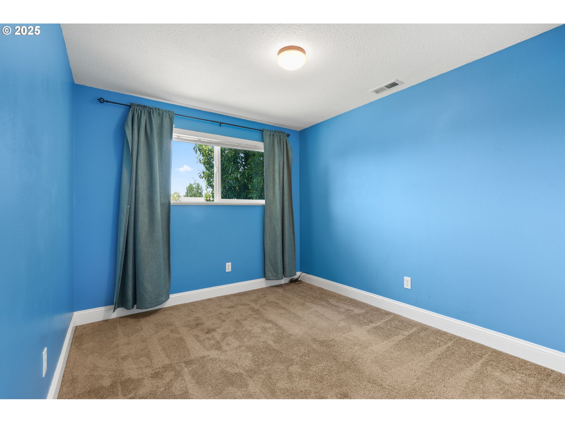 4867 Southwest Taylors Ferry Road Portland, OR 97219 - Photo 24 of 47 Gallery Image 24